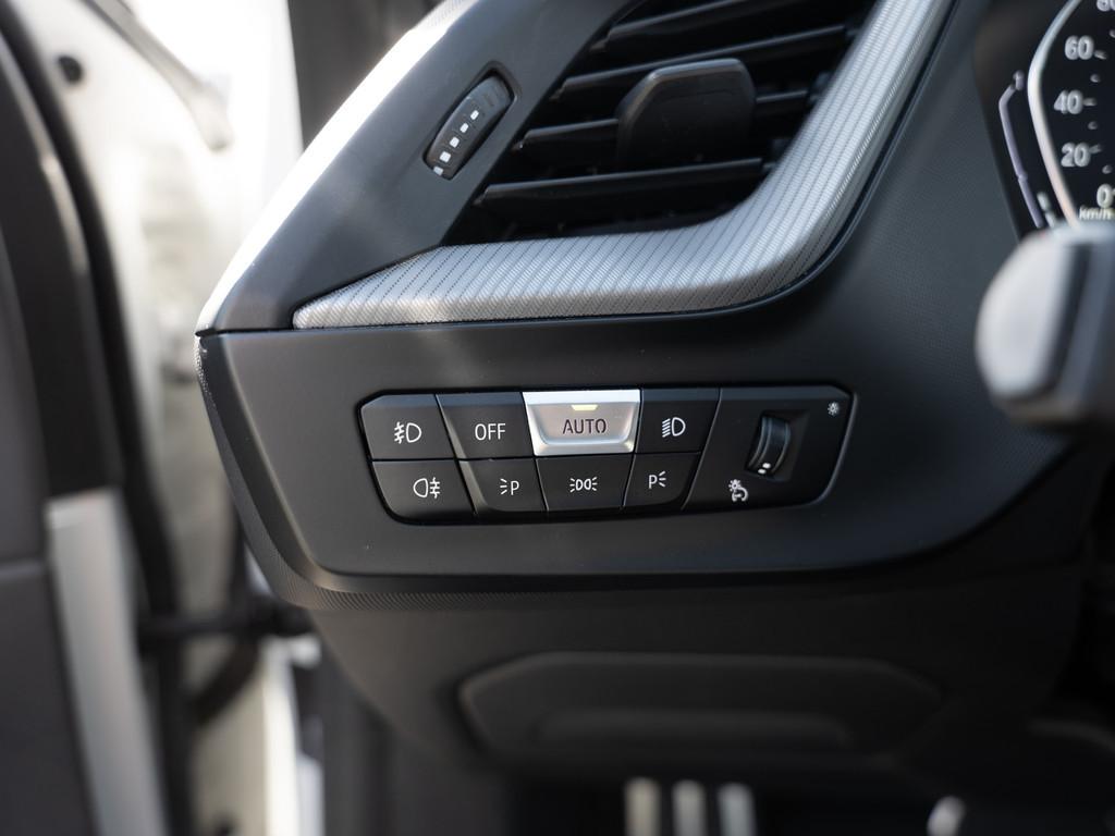 BMW 118 i M-Sport PANO AHK LED W-LAN NAVI SHZ PDC, миниатюра 23