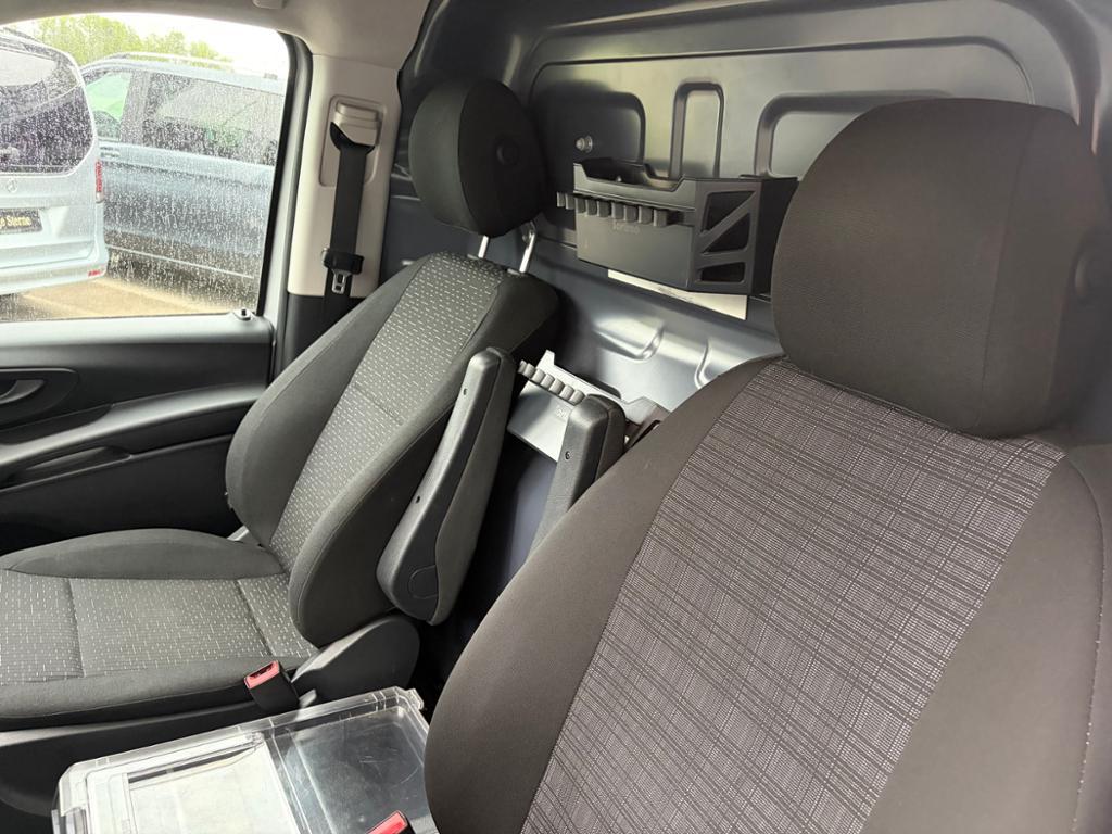 Mercedes-Benz Vito 114 CDI Kasten Kompakt Sortimo Automat Navi