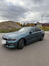 BMW 330e Advantage Automatik Advantage - : Grün, Plug-In Hybrid, Limousine