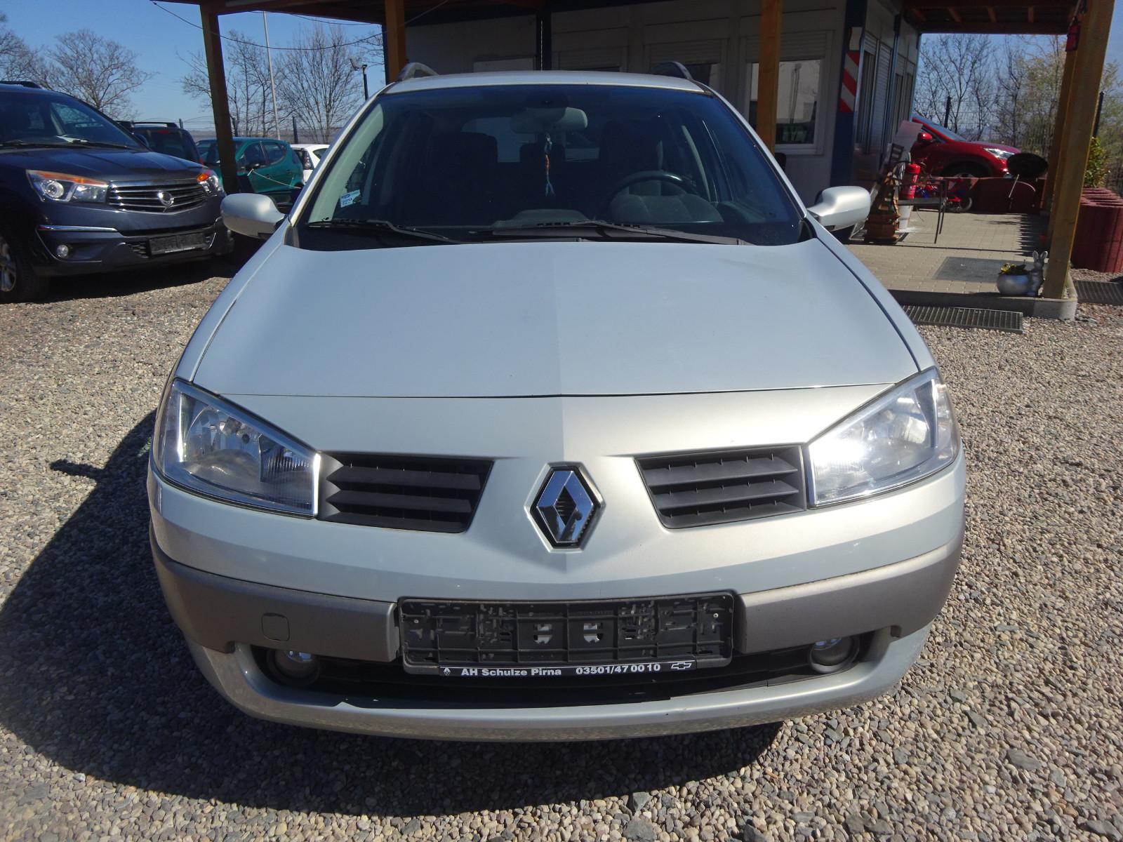 Renault Megane 2004 — rear view