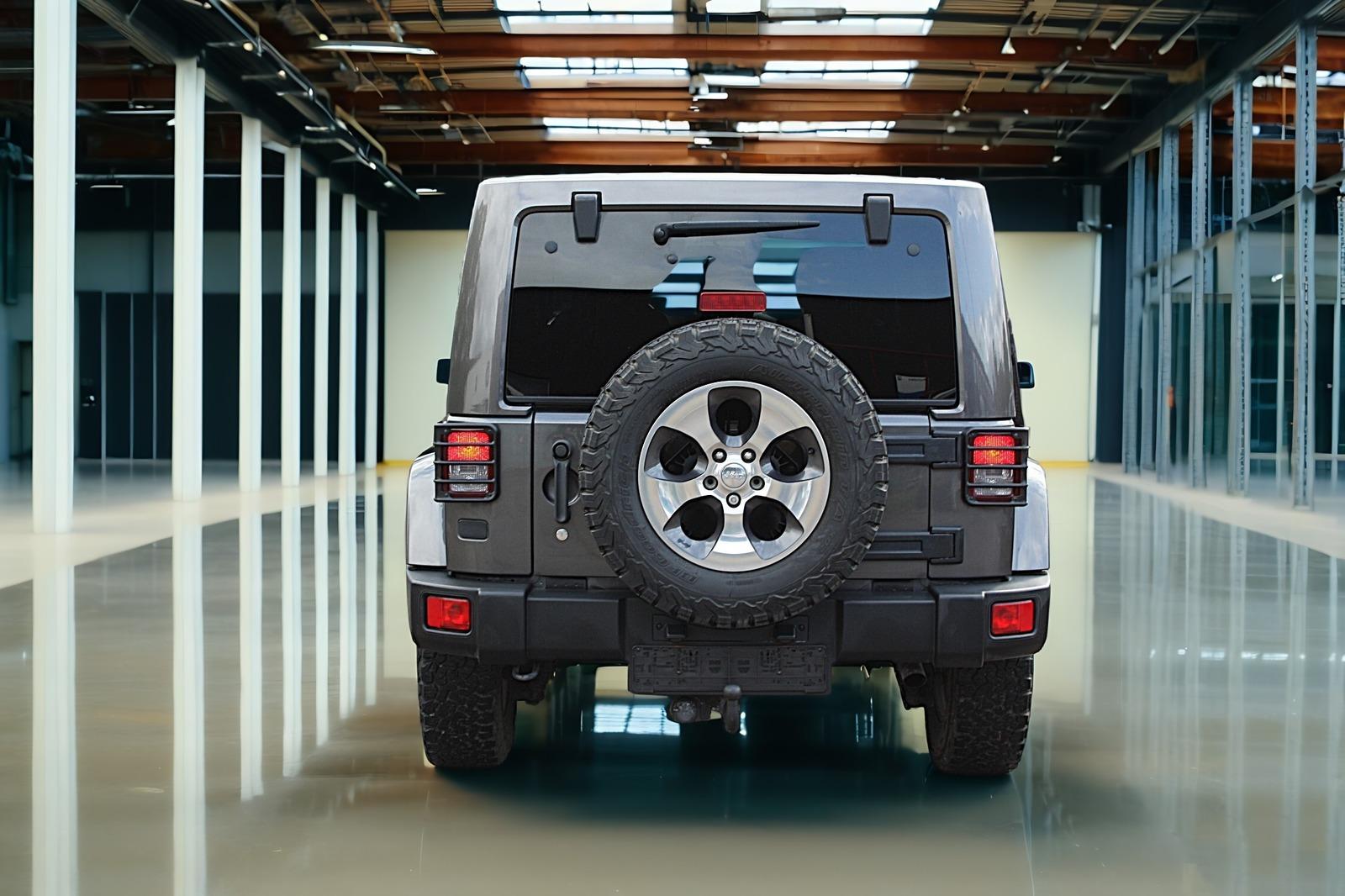 JEEP WRANGLER 2.8 SAHARA AUTO. GPS / CUIR / ATTELAGE / LED | 200 ch | 4X4 | ATTELAGE FIXE | PANORAMA | SELLERIE CUIR