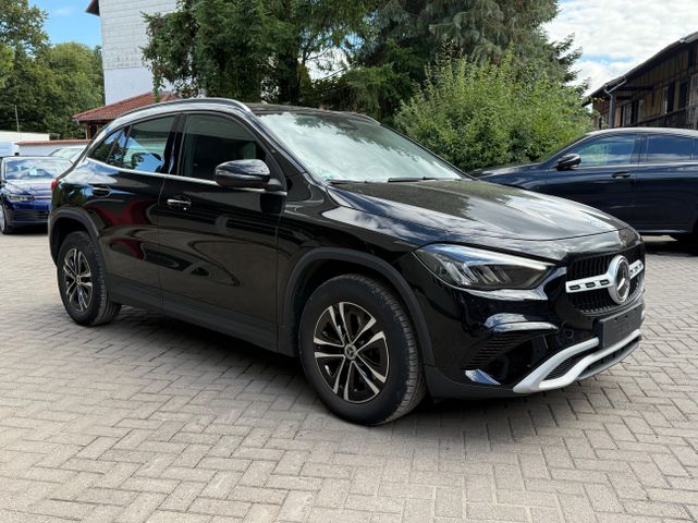 Mercedes-Benz GLA 180 7G LED+MBUX+VIRT+SHZ+KAM+T-LEDER+NAV+DAB