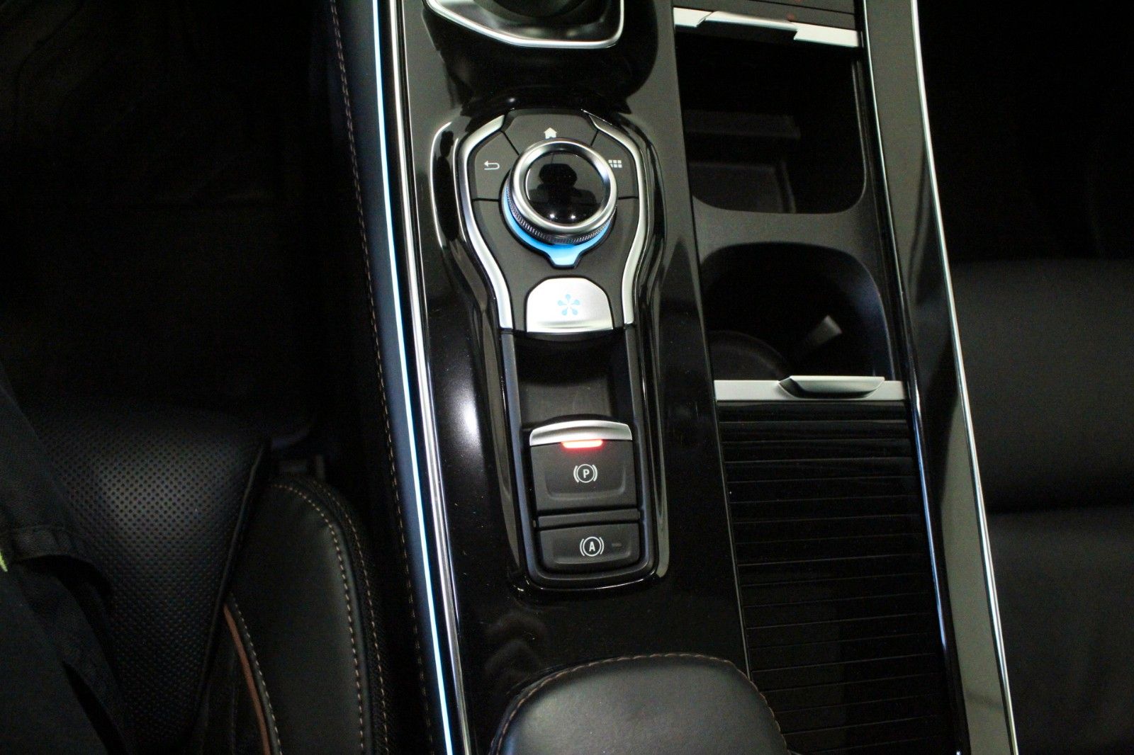 Fahrzeugabbildung Renault Espace Initiale Paris dCi 190 EDC *Volle Ausst.*