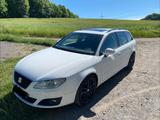 Seat Exeo ST 2.0 TDI CR 125kW Sport Sport - weiße Seat Exeo