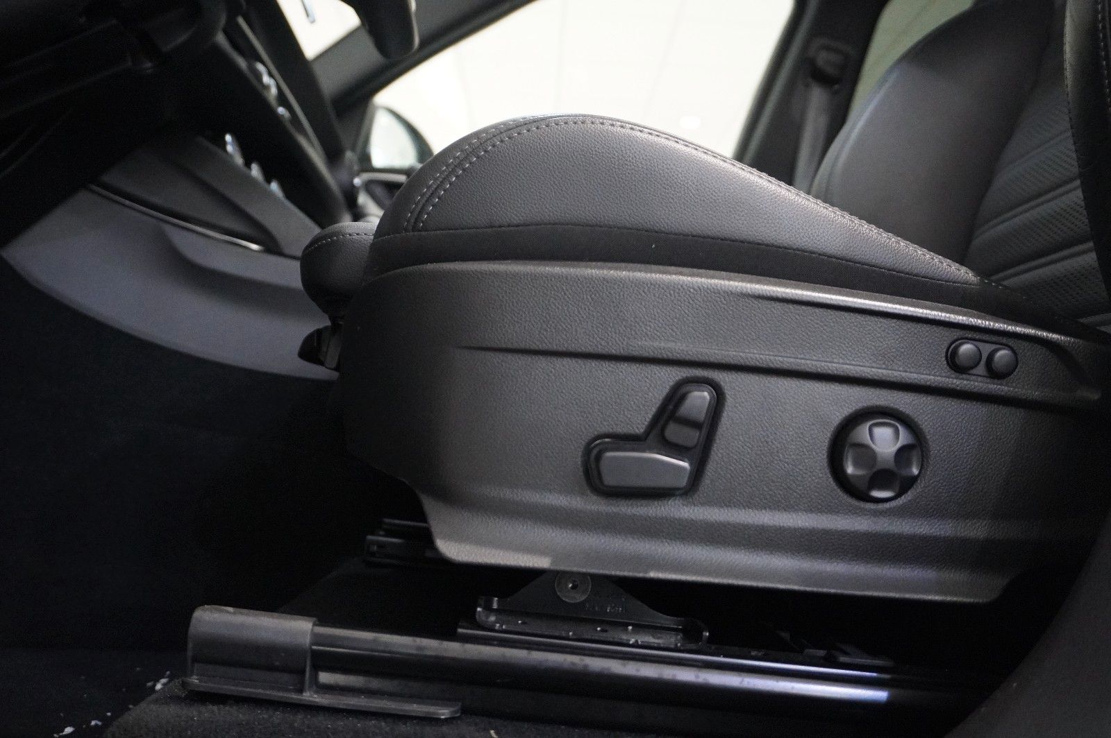 Fahrzeugabbildung Alfa Romeo Stelvio 2.2D VELOCE Q4 NAVI/LED/KAMERA/MATRIX/SH