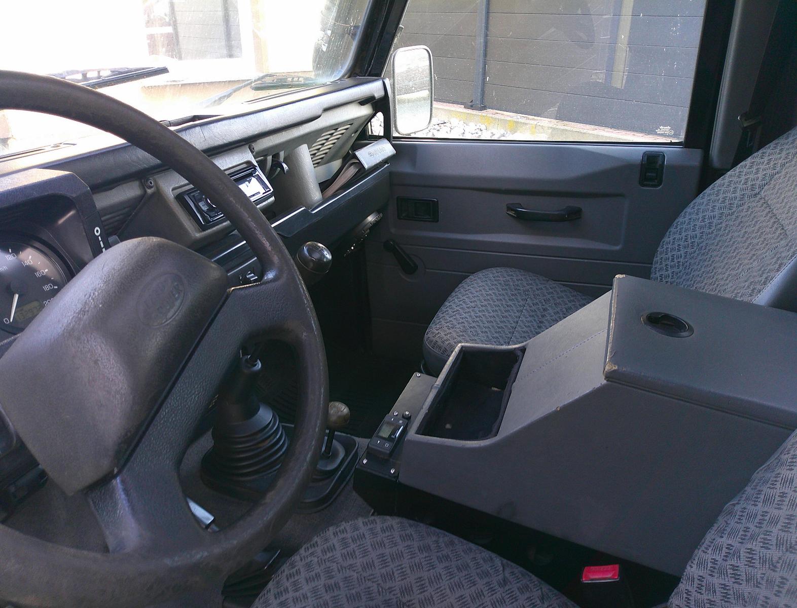 LAND ROVER DEFENDER 90 TD 122CH