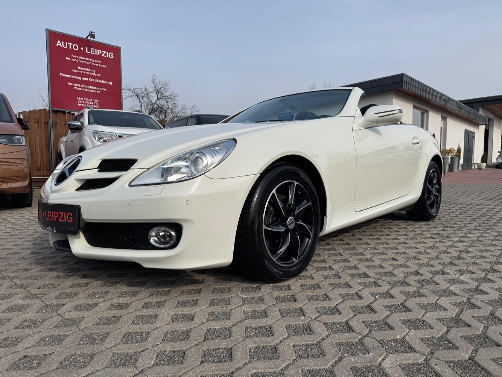 Mercedes-Benz SLK200RoadsterKompressor,BiXenon,Navi,Leder.....