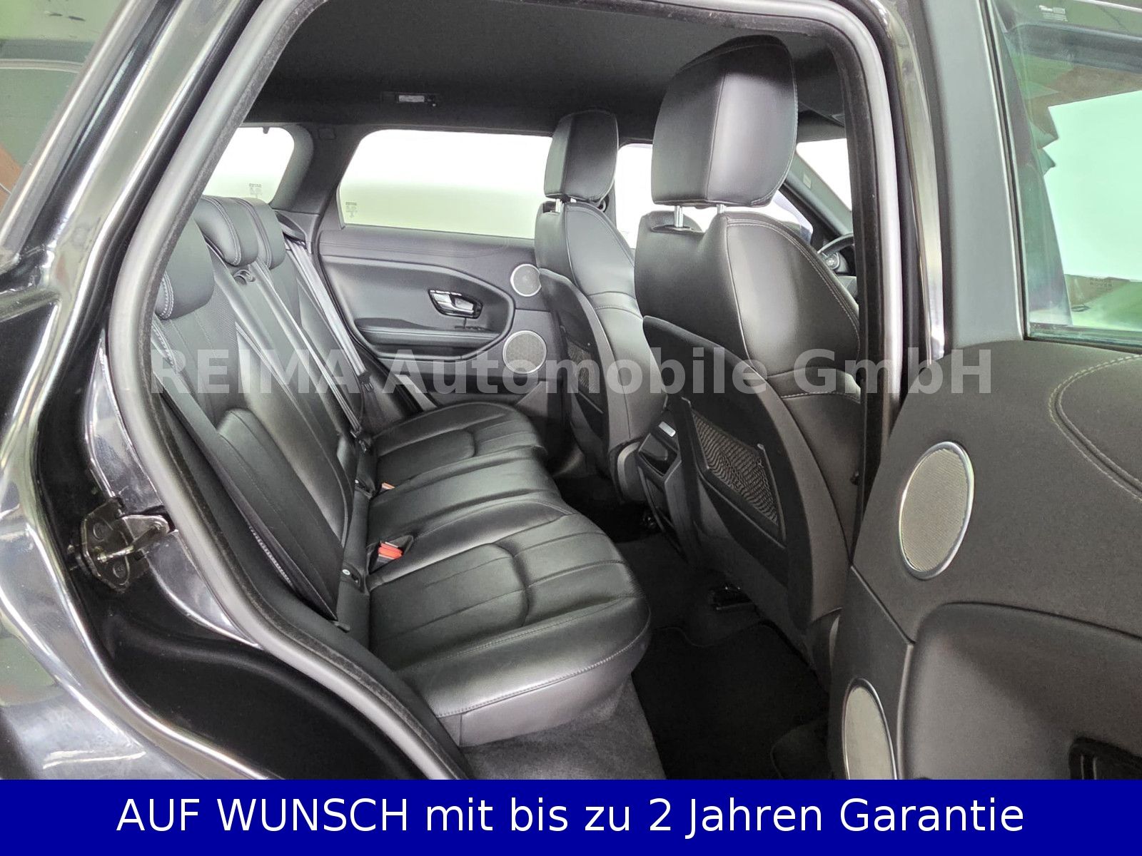 Fahrzeugabbildung Land Rover Range Rover Evoque 2,0D SE, Navi, Xenon, 20" Alu