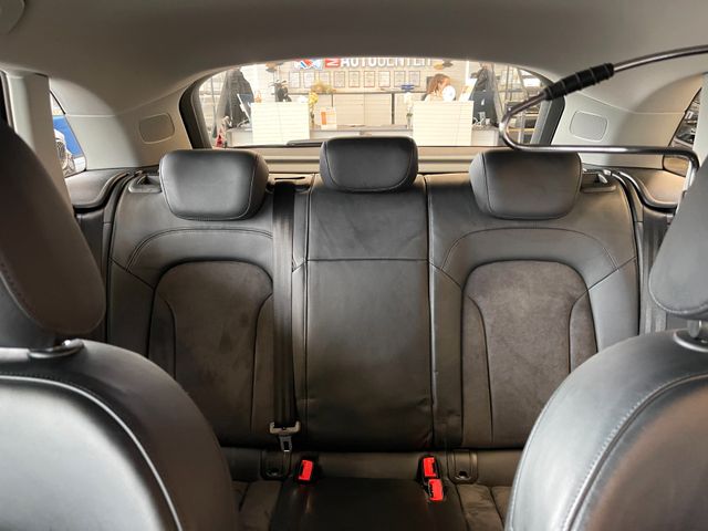 Audi Q3 2.0 TDI quattro *BI-XENON*APS*NAVI*AHK*LED*