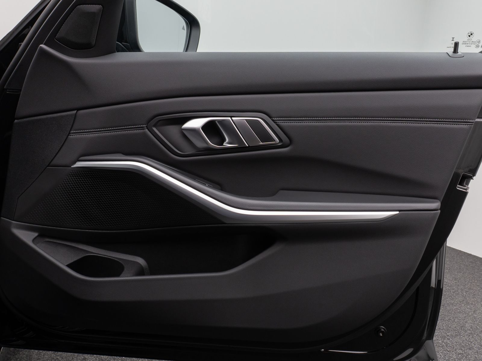 Fahrzeugabbildung BMW 320d  Kamera DAB HiFi DrivAssist Alarm LED Sport