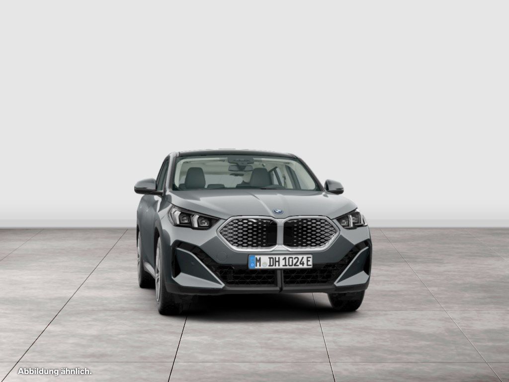 BMW iX2 - Bild 10