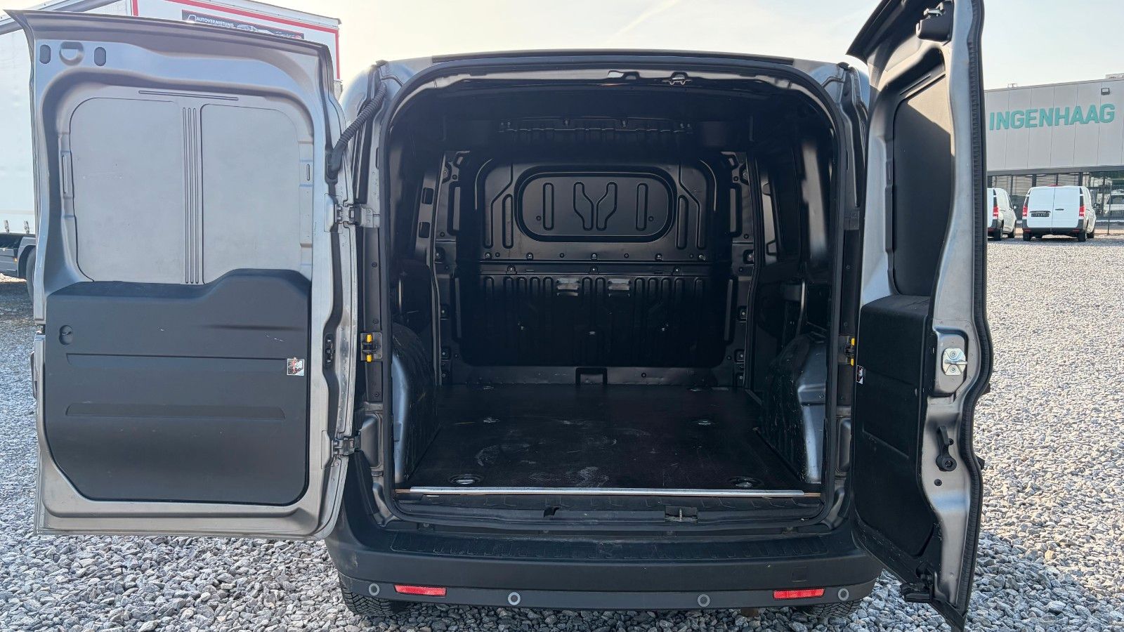 Fahrzeugabbildung Fiat Doblo Doblò SX Kasten Navi
