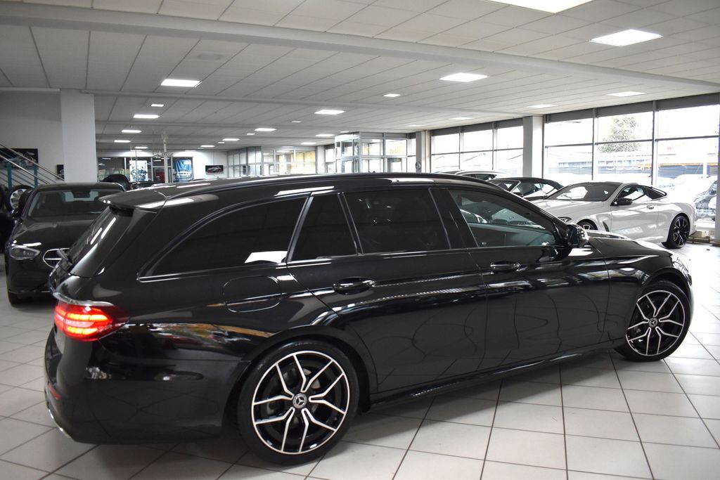 Mercedes-Benz E 200 4M AMG NIGHT DISTR KAMERA HUD NETTO 28.200