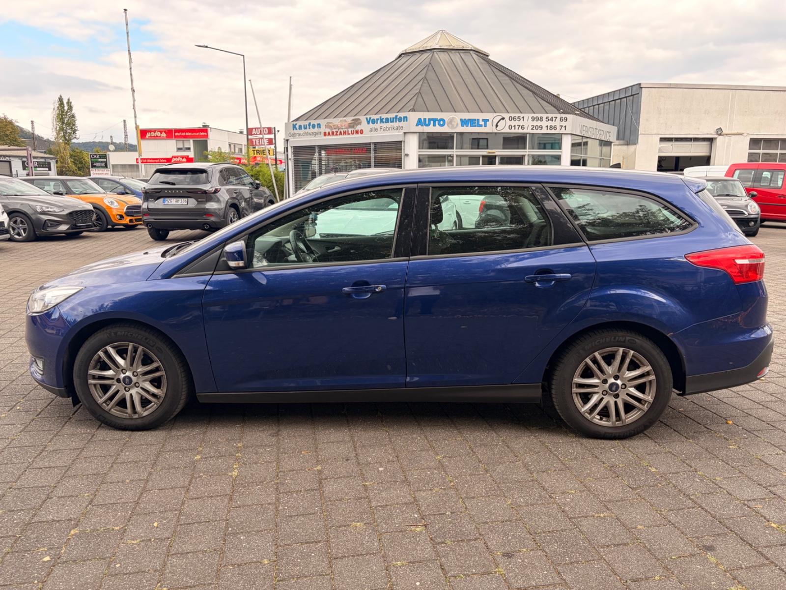 Ford Focus 2015 — photo 8