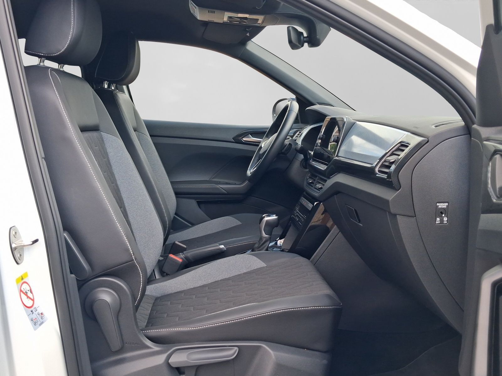 Volkswagen T-Cross 1.5 TSI DSG GOAL LM17 MATRIX AHK ASSIST foto 4