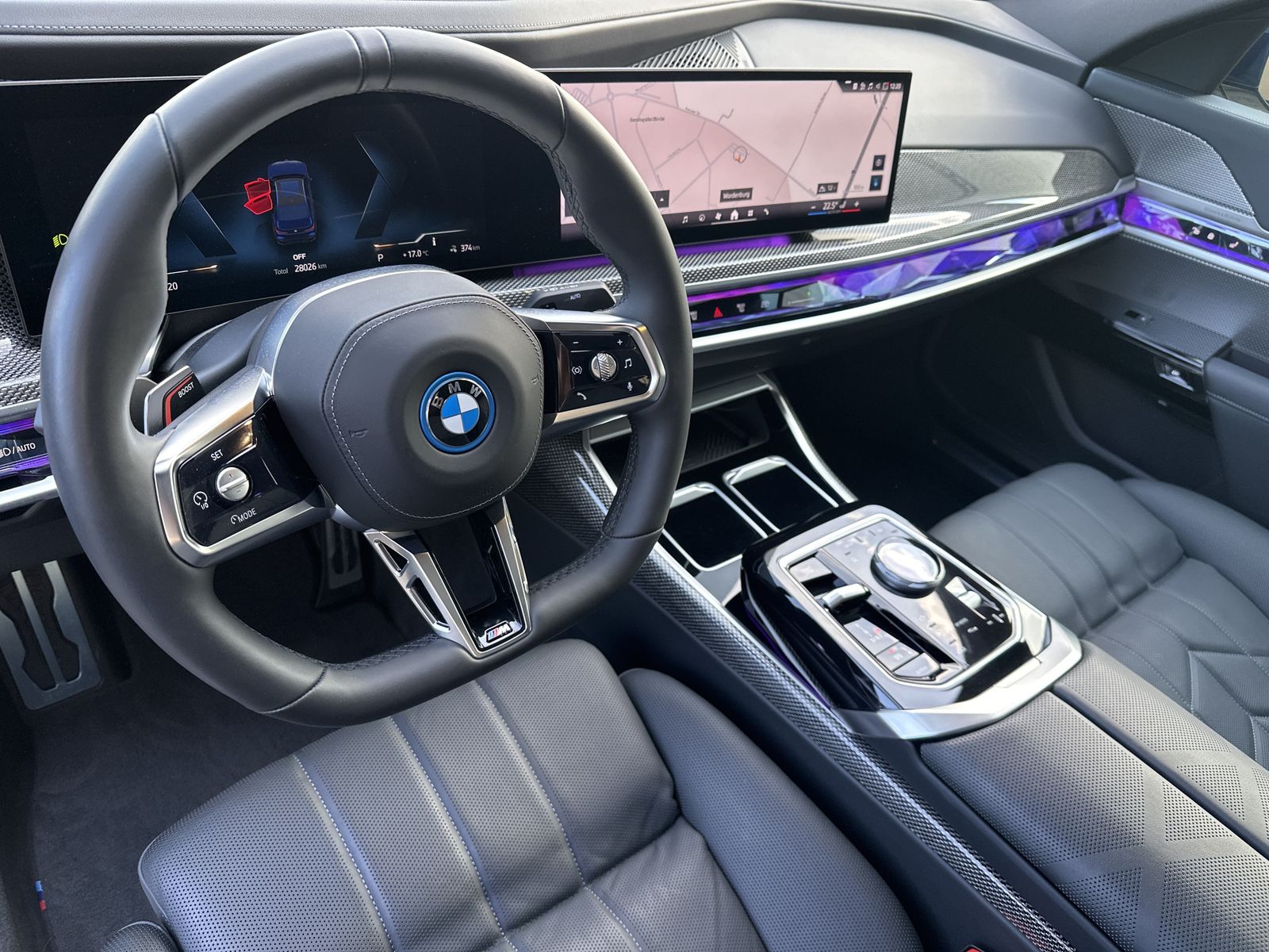 Fahrzeugabbildung BMW i7 xDrive60 M-Sport Pro NAV+LASER+PANO+HUD+360°