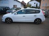 Hyundai i30 cw Edition+ Klima 151000KM 90 PS 1. Hand - Hyundai i30 Ps mit Diesel-Antrieb