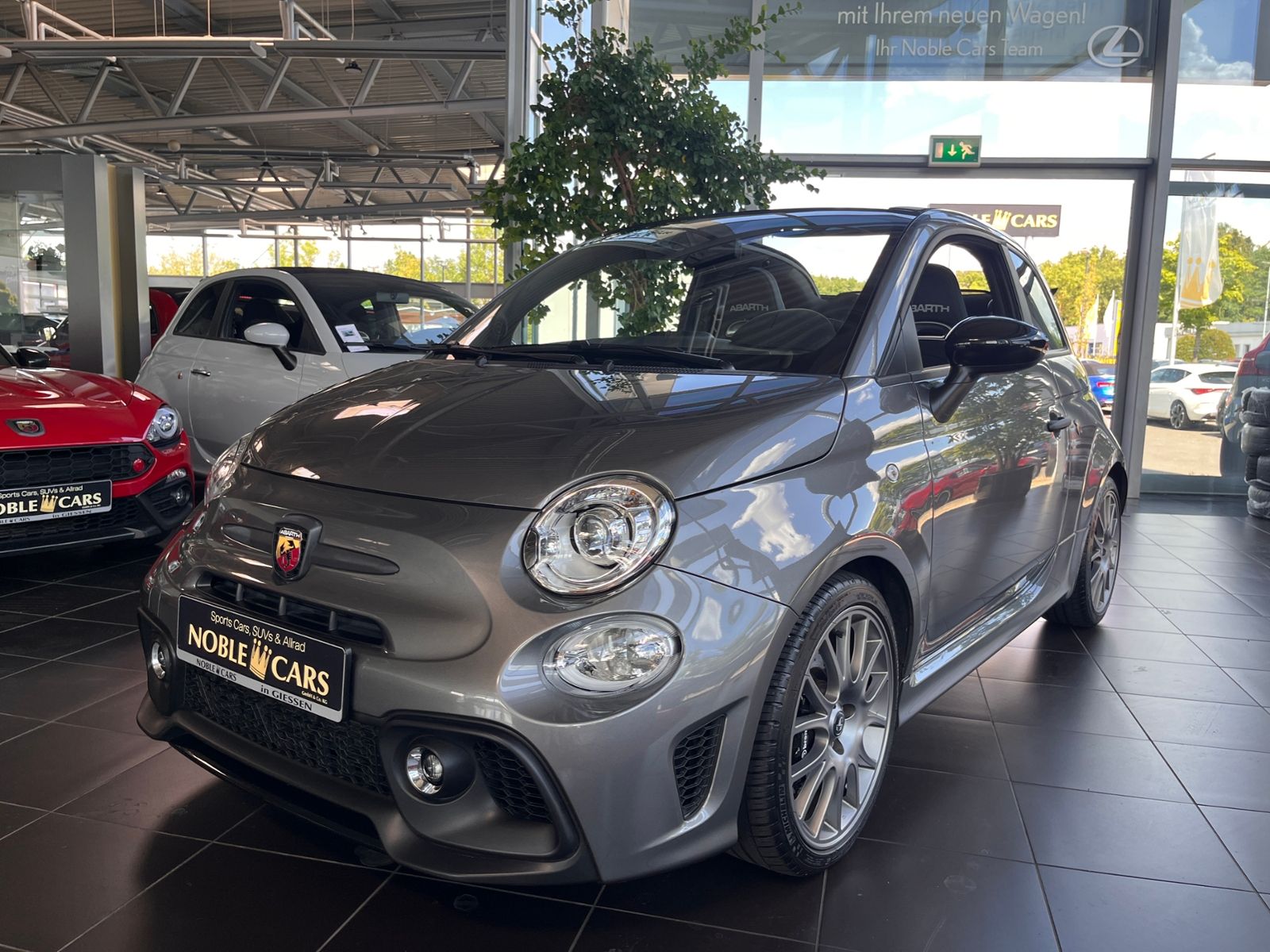 Fahrzeugabbildung Abarth 695C Turismo Aut. BEATS XENON NAVI