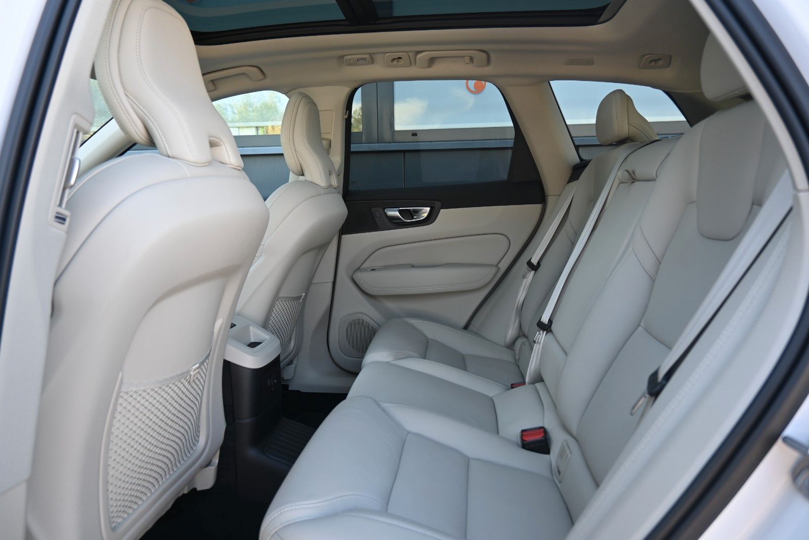 Fahrzeugabbildung Volvo XC60 T8 AWD Inscription Recharge Plug-In Hybrid
