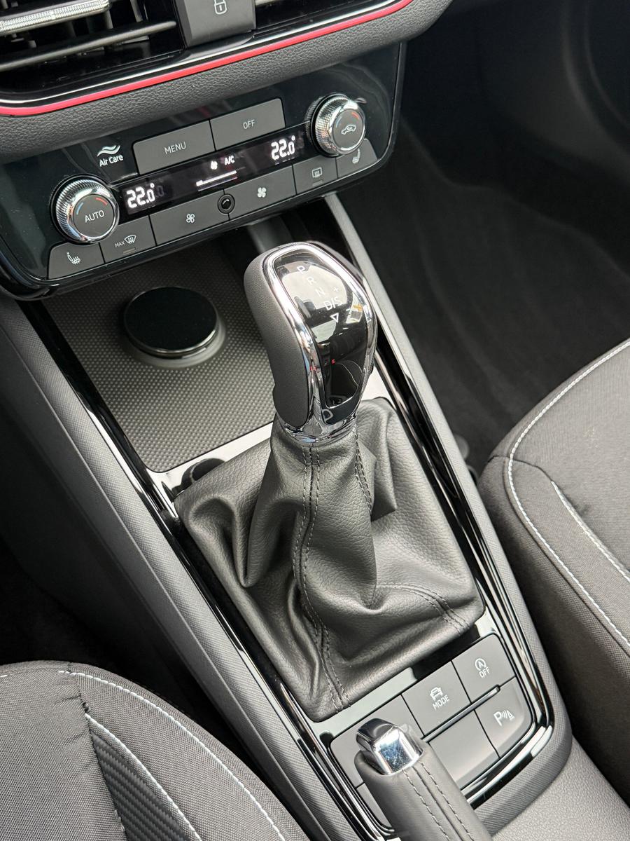 Skoda Kamiq 1.0 TSI DSG Monte Carlo (Pano,AHK,5/100)