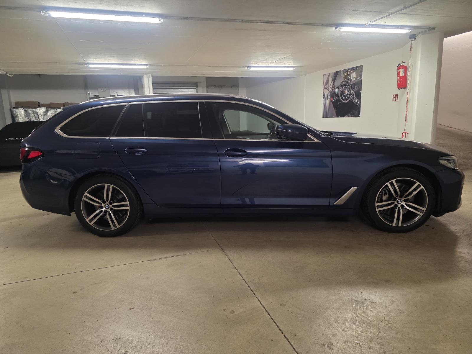 BMW 5 Touring540d xDriveLederHeadUp18ZollInovatiHIFI