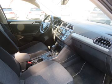 Volkswagen Tiguan - 9
