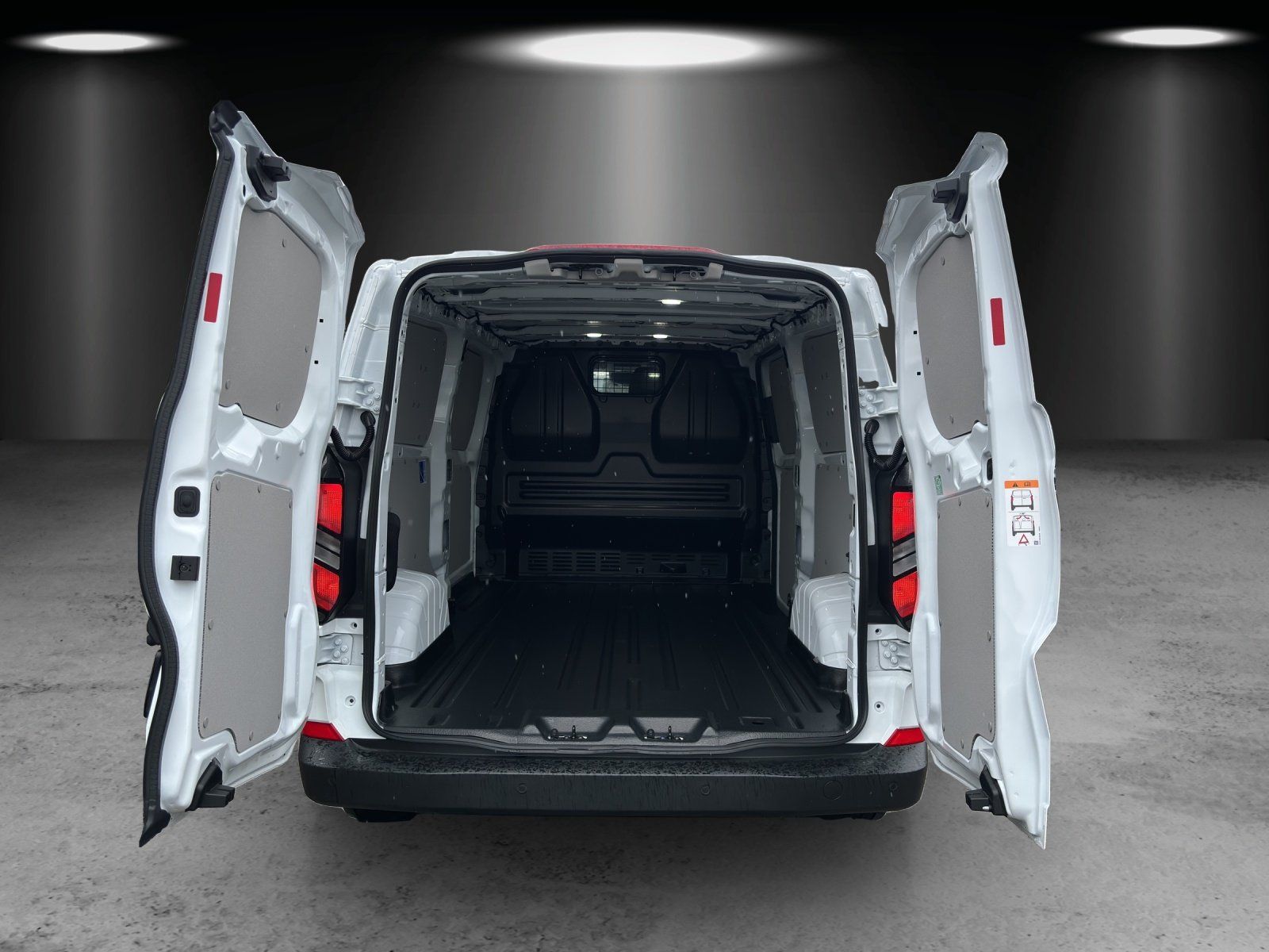 Fahrzeugabbildung Ford Transit Custom 320L2 150PS AHK GJR Laderaum Pak.