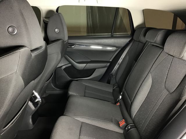 Fahrzeugabbildung Skoda Octavia Style 1.5 TSI Combi DSG/Navi/LED/DAB/SHZ