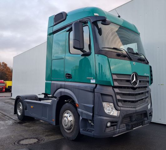 Mercedes-Benz 1853 LS Actros ACC StreamSpace SoloStar Concept