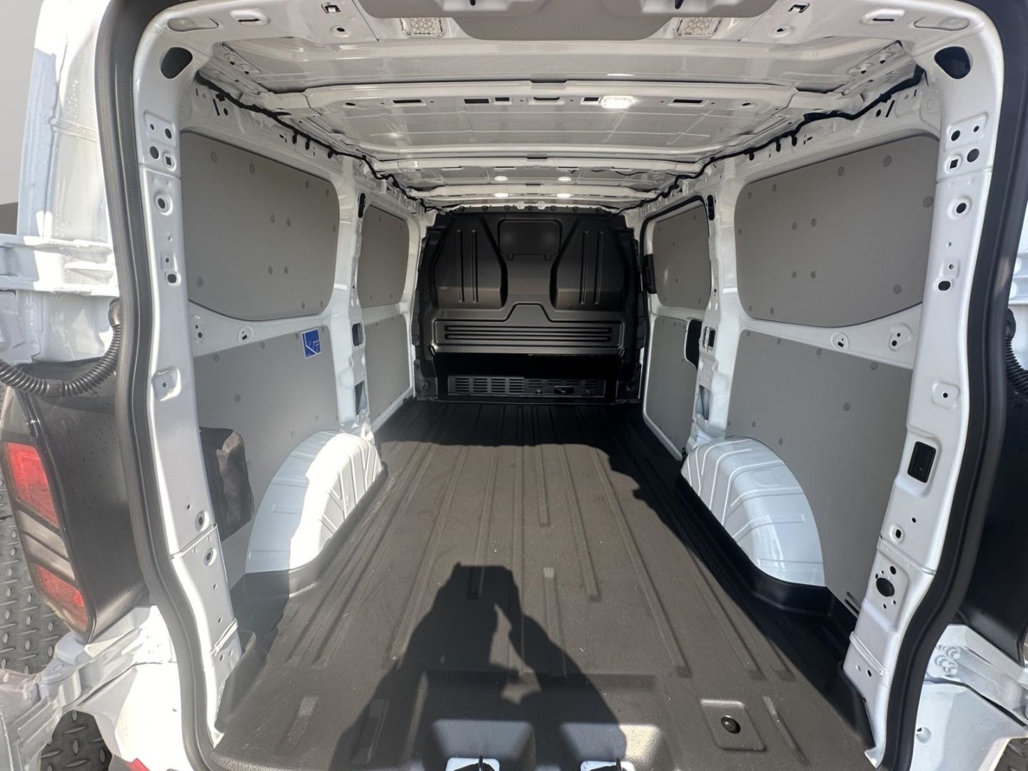 Fahrzeugabbildung Ford Transit Custom Kasten 320 L1 Trend FWD Plug-in H