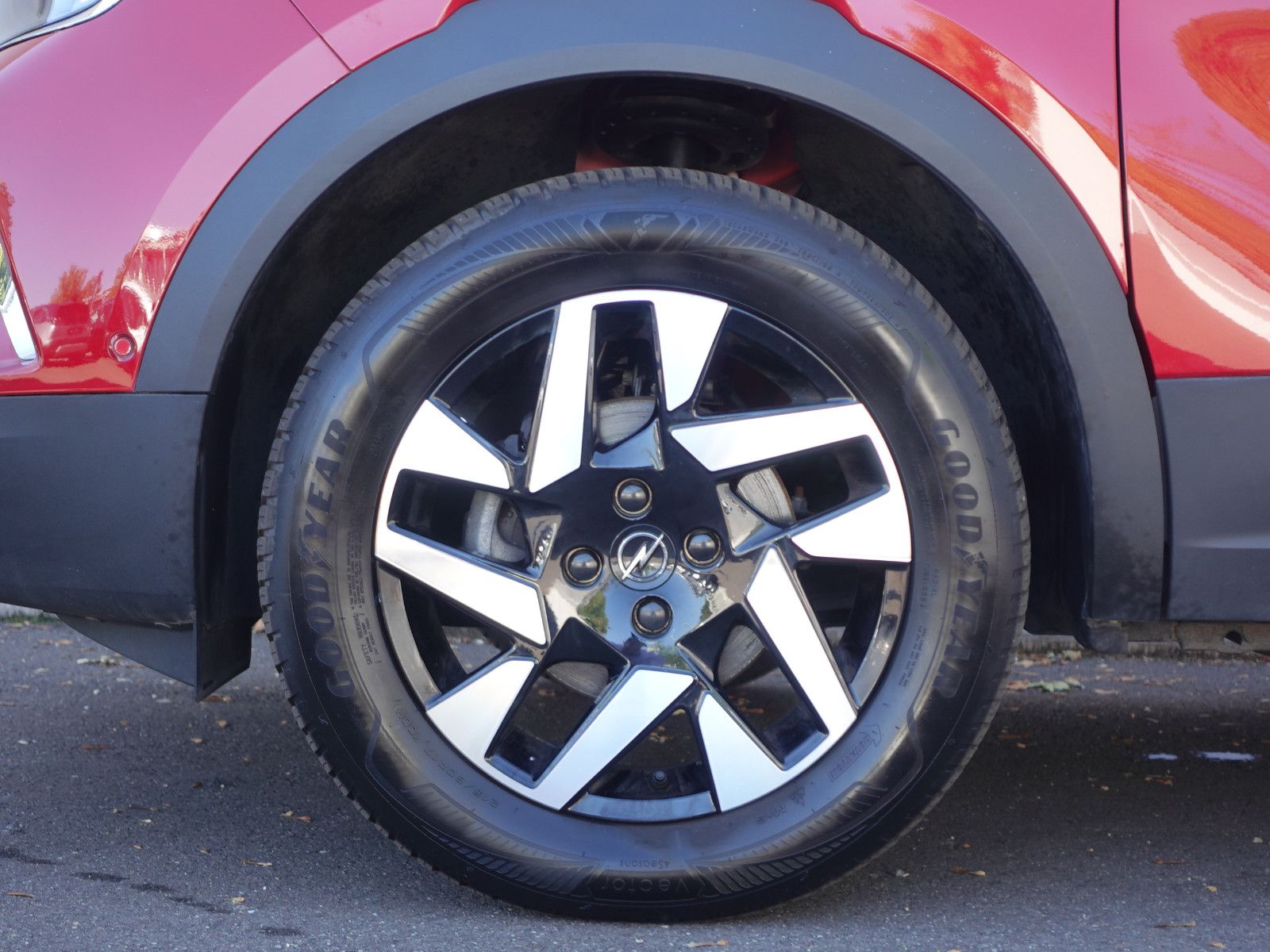 Fahrzeugabbildung Opel Mokka 1.2 Turbo Elegance Sitzh.,PDC,Kamera,Navi