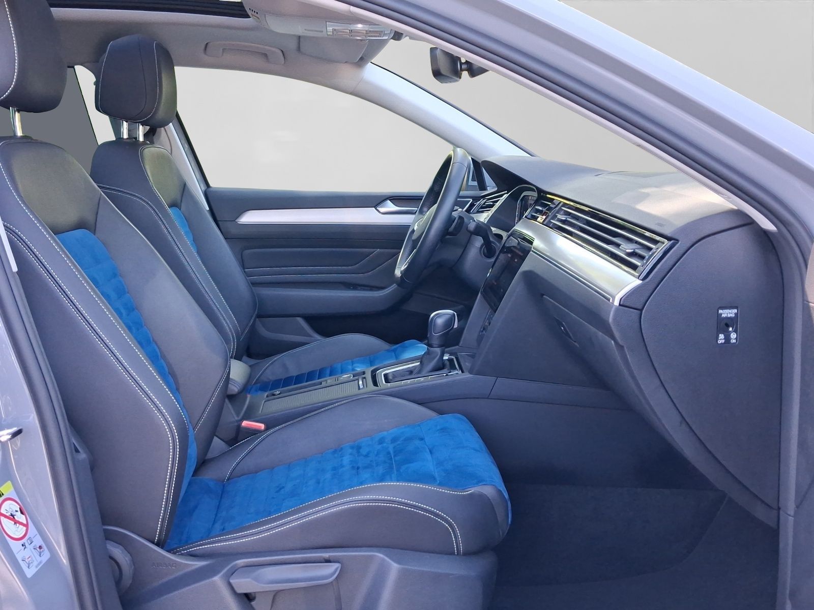 Volkswagen Passat Variant 2.0 TDI DSG 4M R-LINE ST.HEIZ PAN foto 4