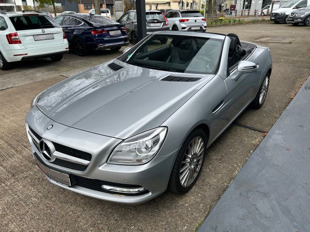 Fahrzeugabbildung Mercedes-Benz SLK 200 Autom.+Leder+Navi+SHZ+Aircraft+Panorama