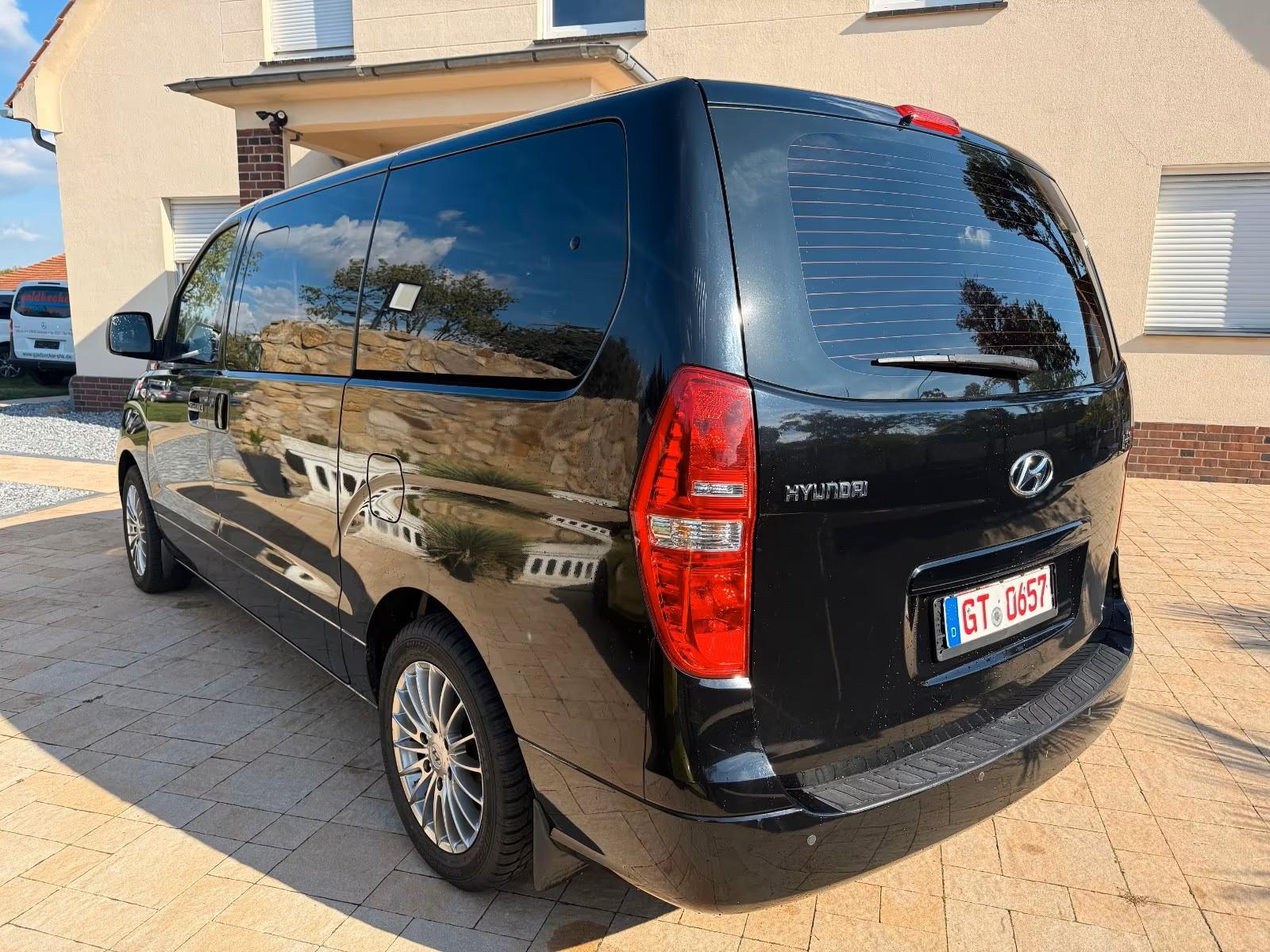 Hyundai H-1 Travel 2.5 CRDi+Leder+2.Hand+8 Sitze+PDC+