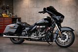 Harley-Davidson CVO Street Glide 2022 Blue Steel