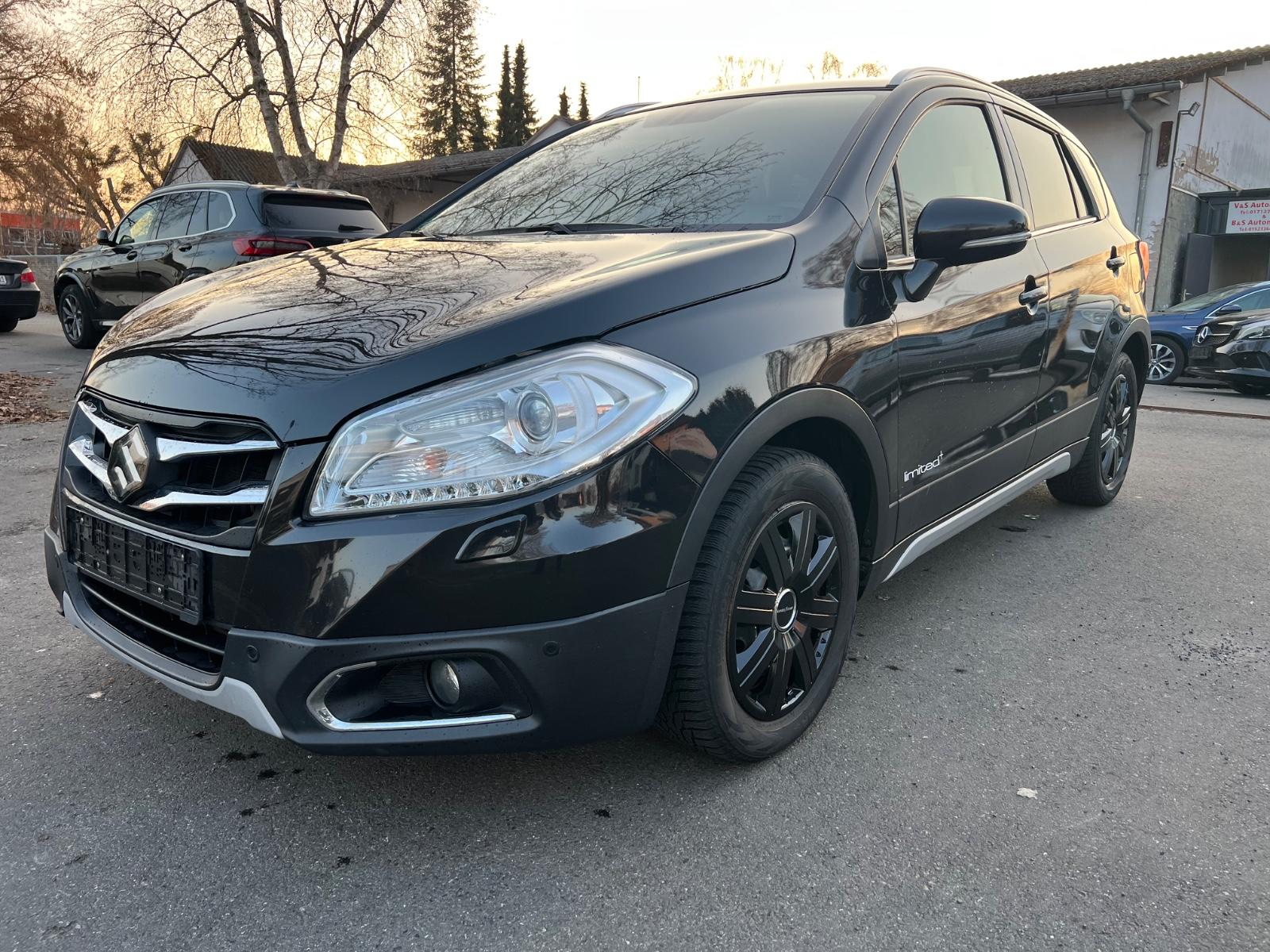 Suzuki SX4 S-Cross Limited+ Navi Rückfahrkamera AHK