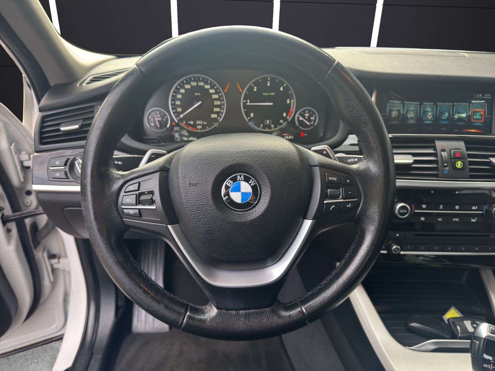 Fahrzeugabbildung BMW X4 xDrive 20d Advantage*Business Paket*Shz*Navi*