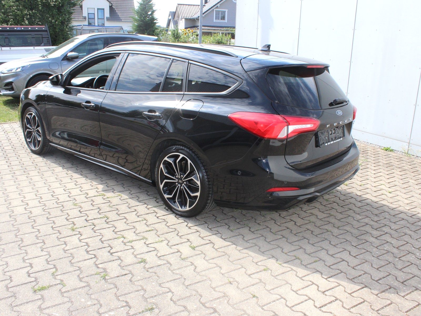 Fahrzeugabbildung Ford Focus ST-Line 1,0 EcoBoost Mild Hybrid