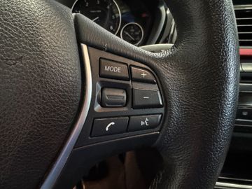 BMW 320 Touring AT Modern Line*Leder*AHK*Pano*
