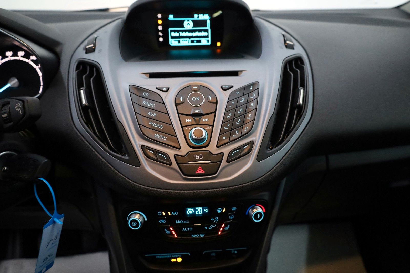 Fahrzeugabbildung Ford B-MAX Colourline SH,PDC,8 fach bereift