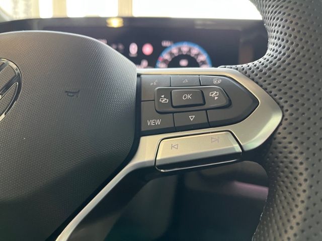 Fahrzeugabbildung Volkswagen Tiguan 1.5 eTSI DSG R-LINE PANORAMA STDHZG NAVI