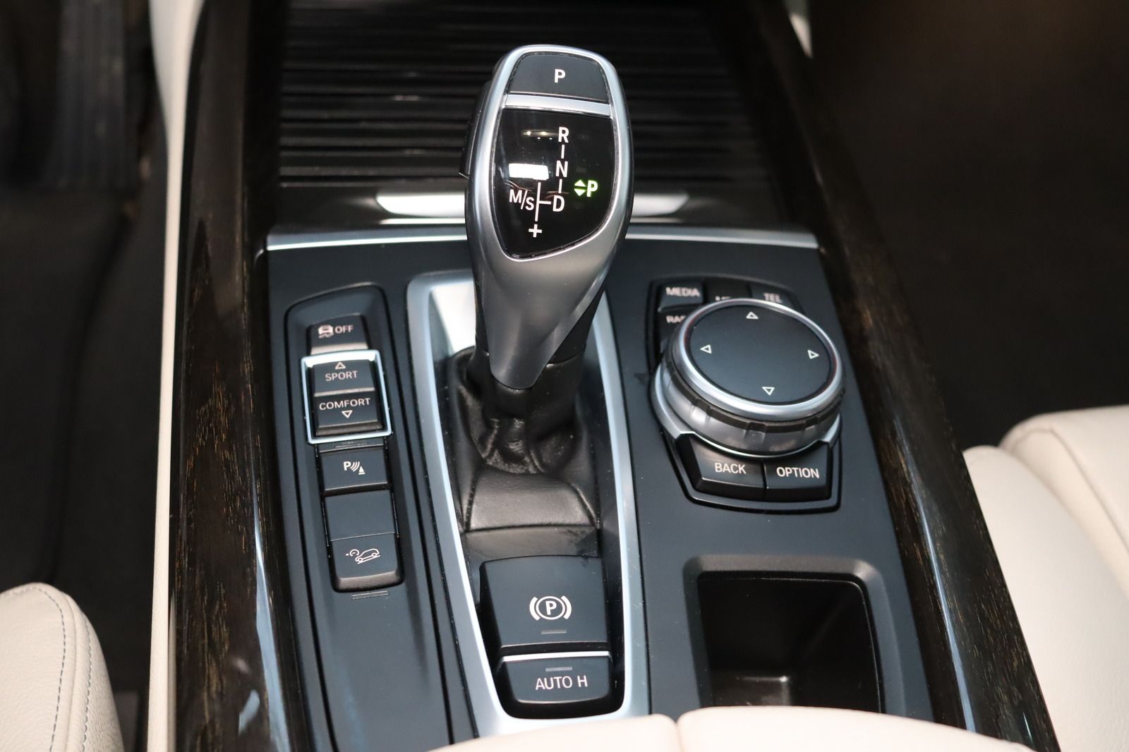 Fahrzeugabbildung BMW X5 xDrive30d * HUD* Pano * Memory * RFK *