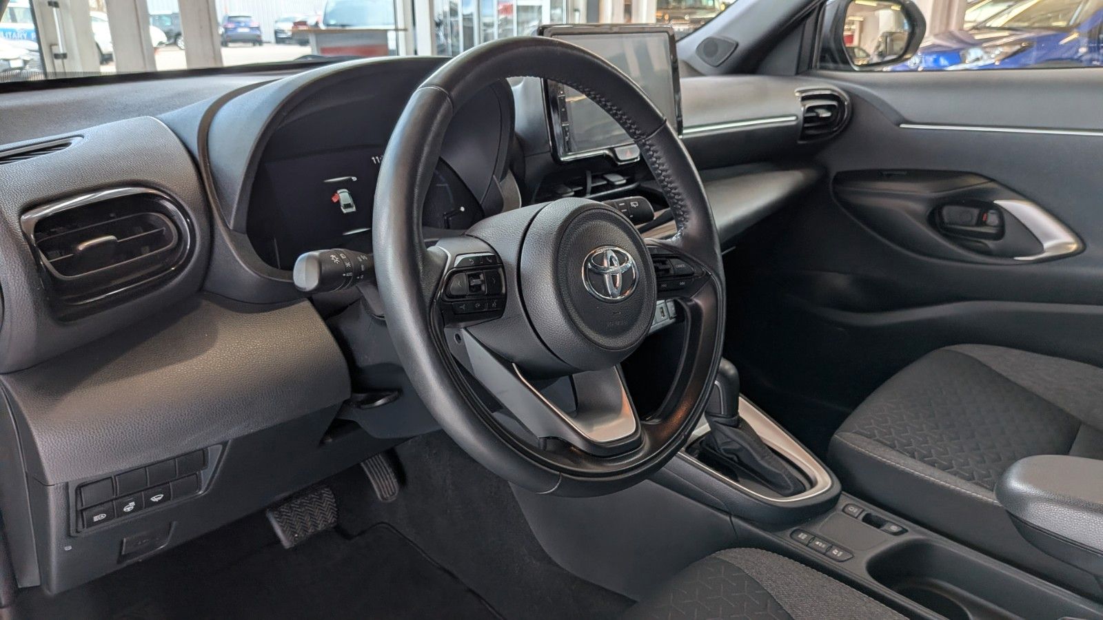 Fahrzeugabbildung Toyota Yaris Cross Team Deutschland Rückfahrkamera