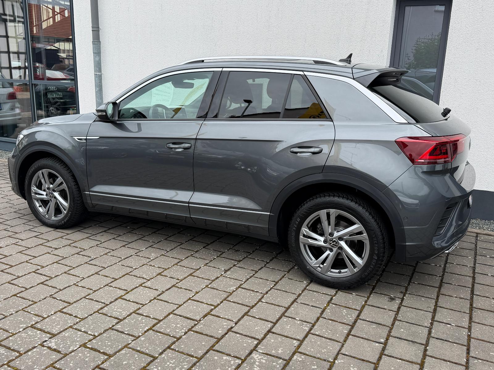Volkswagen T-Roc 1.5 TSI DSG R-Line (AHK,Pano,Navi,ACC,SH)