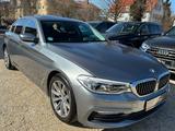 BMW 520d Lim. DisplayKey |HUD| SHD| Keyless|Kamera| - BMW 520: Schiebedach, Limousine