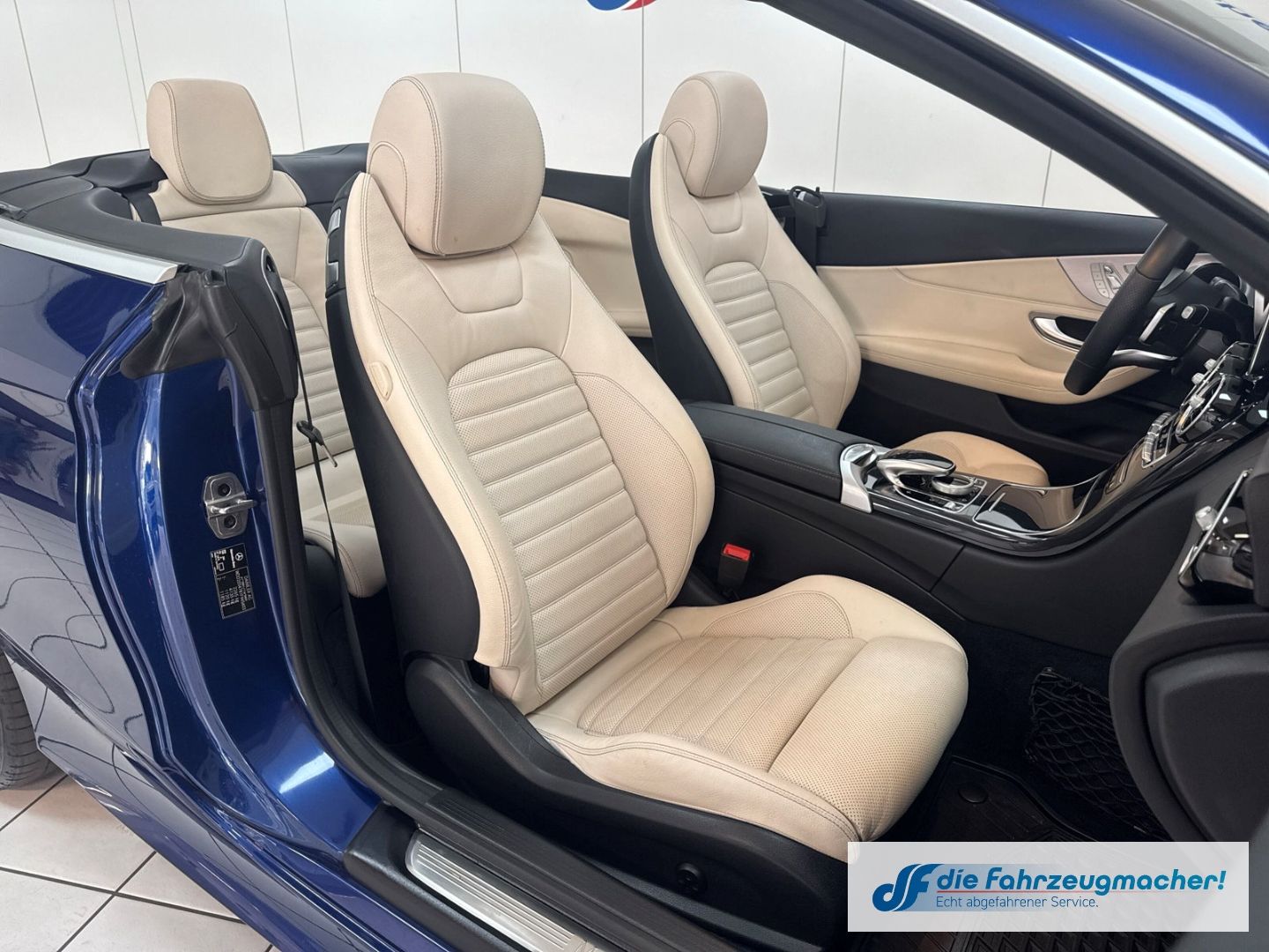 Fahrzeugabbildung Mercedes-Benz C 200 Cabrio 4Matic Sportpaket AMG LED Leder Mem