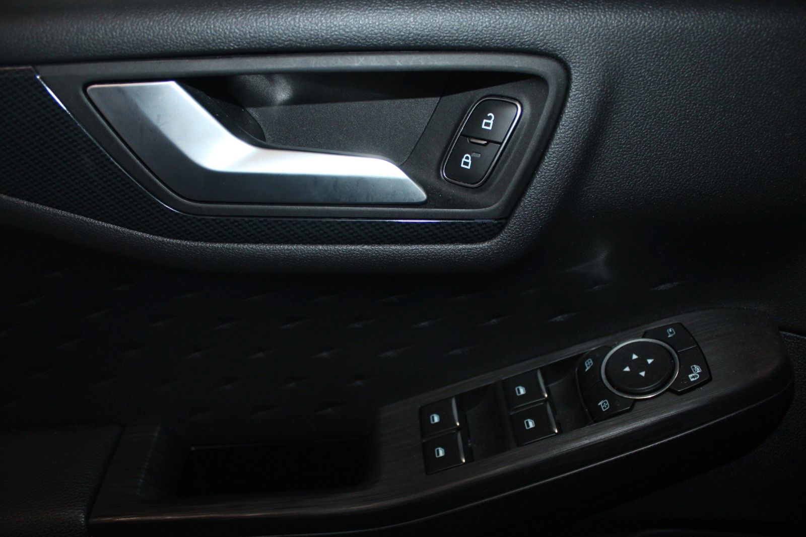 Fahrzeugabbildung Ford Kuga ST-Line X NAVI B&O 2xCAM ACC LED AHK