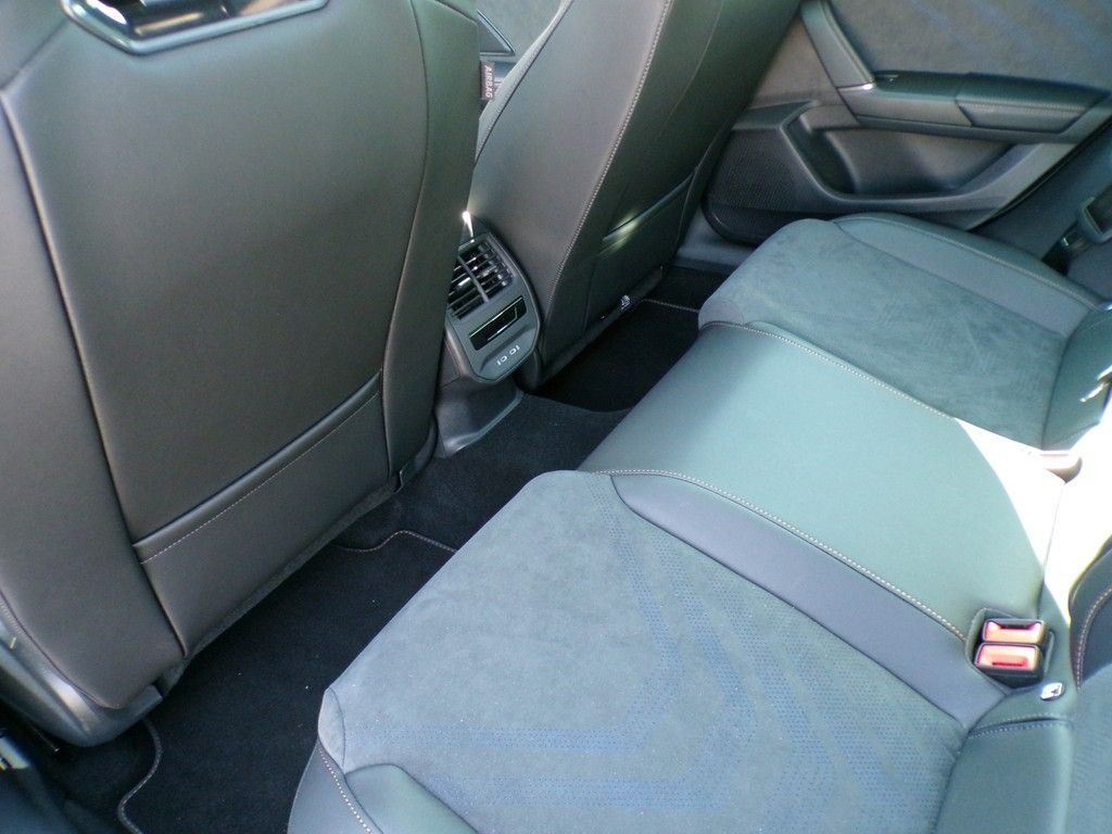 Fahrzeugabbildung SEAT CUPRA Leon Sportstourer VZ 1.5 e-Hybrid