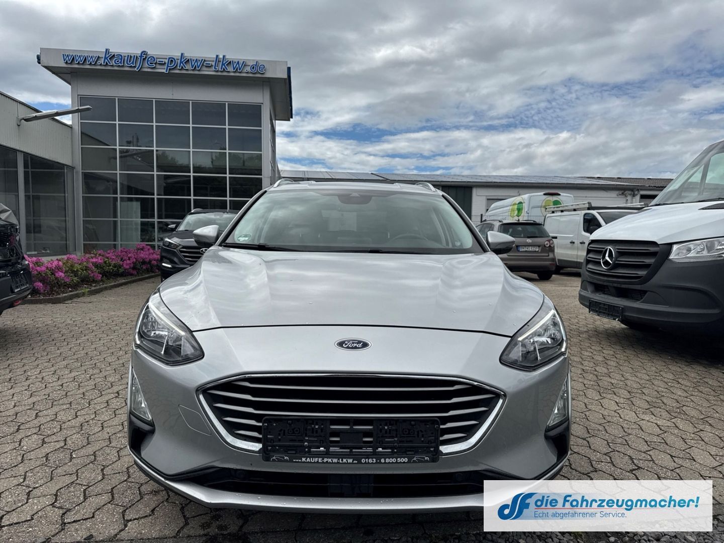 Fahrzeugabbildung Ford Focus Turnier 1.0 EcoBoost EU6d-T *EXPORT