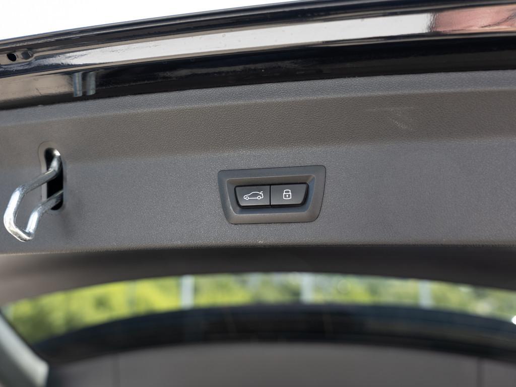 BMW X3 M40d xDrive FACEL. PANO AHK HUD LASER LED ACC